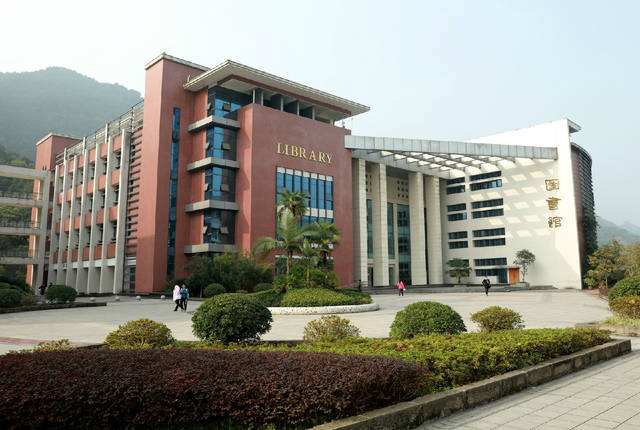 四川外国语学院怎么样地址在哪?是几本排名全国第几?学费多少? 四川外国语学院怎么样地址在哪?是几本排名全国第几?学费多少?