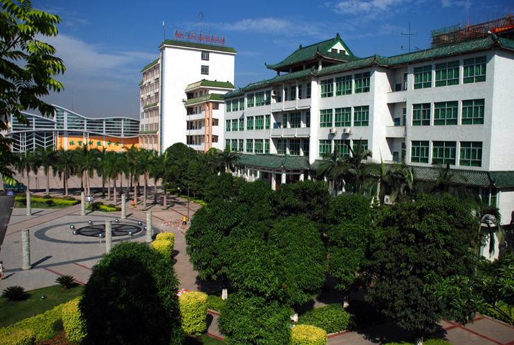 右江民族医学院怎么样是几本地址在哪?排名全国第几?宿舍条件如 右江民族医学院怎么样是几本地址在哪?排名全国第几?宿舍条件如