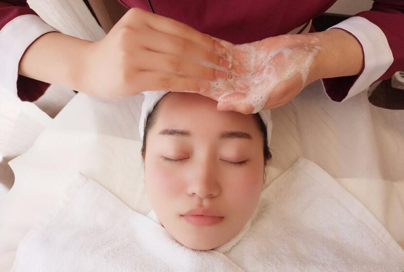 皮肤粗糙怎么改变 皮肤保养