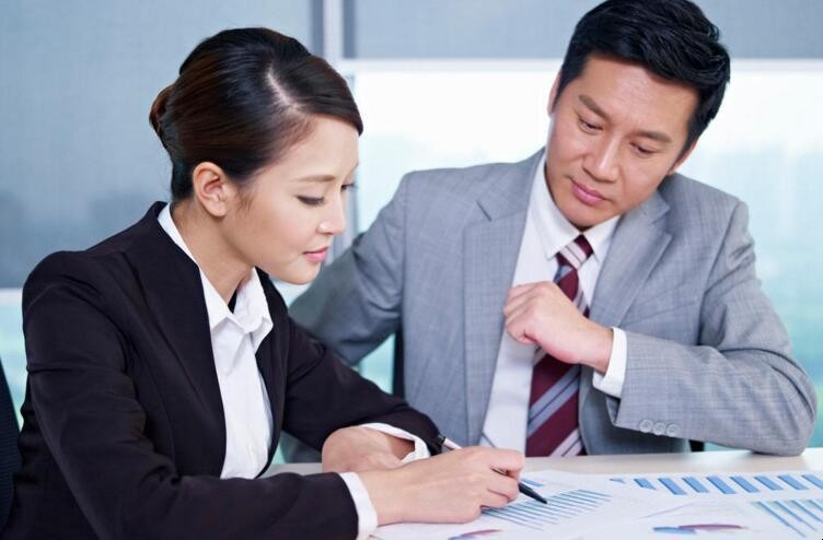 营业员如何搞定客户 营业员如何搞定客户
