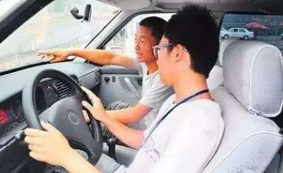 学车要多少钱_选驾校要注意什么 学车要多少钱_选驾校要注意什么