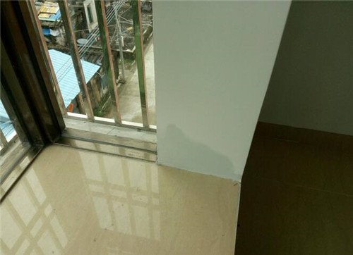 飘窗上面漏水怎么处理 飘窗上面漏水怎么处理