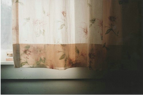 深夜里一个人心痛的伤感说说带图片文字 深夜里一个人心痛的伤感说说带图片文字