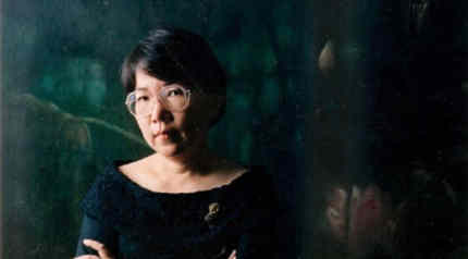 1943年10月15日：我国著名诗人席慕蓉出生