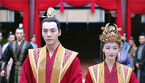 《斛珠夫人》方诸为什么娶褚琳琅
