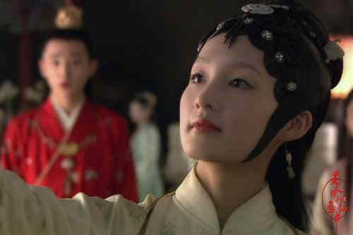 宝钗建议宝玉改绿玉为绿蜡