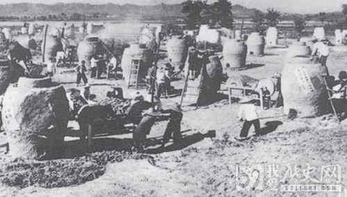 中共中央决定在全国农村建立人民公社
