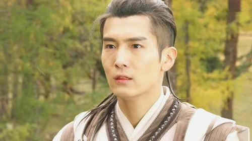 《太古神王》秦问天师傅是谁