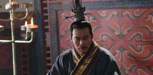 楚庄王死后由哪个儿子继位