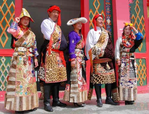 不同颜色的藏装分别有什么含义