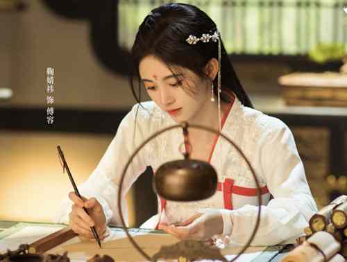 《如意芳霏》齐策撞墙自杀傅容陪掬水先生放河灯