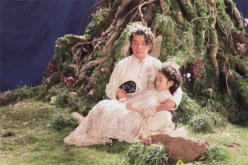 《司藤》白金和白英是什么关系