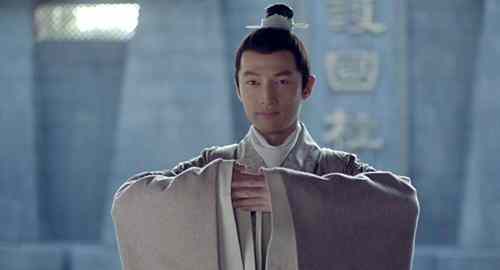 古人把东西放在袖子里不会掉吗