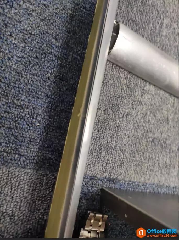 谁发明的这个线槽，两个人半天没整明白怎么用？